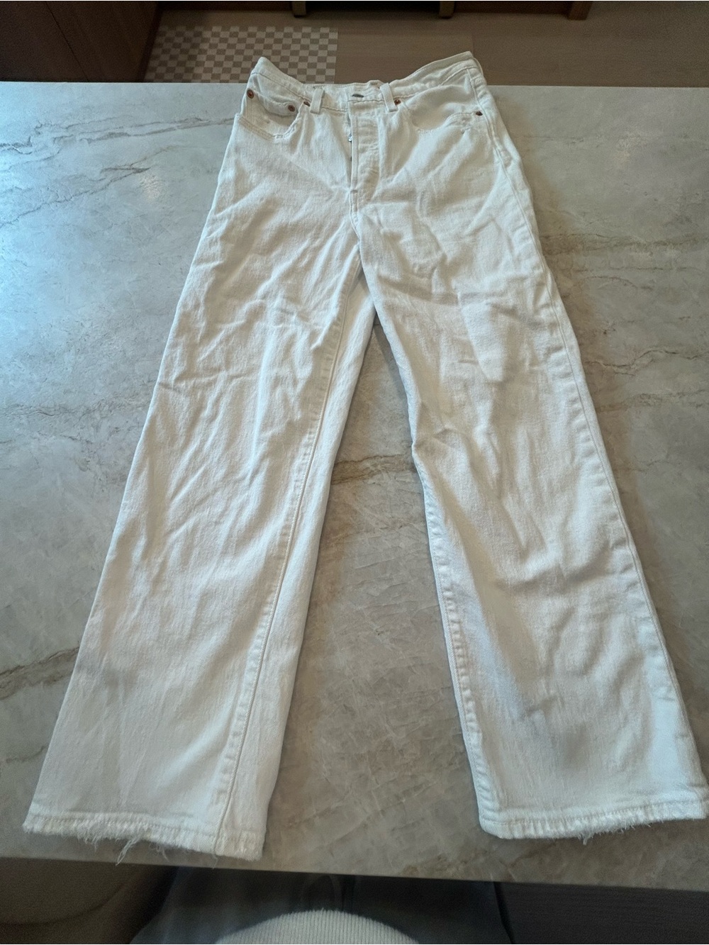 Levi's Women's Ribcage Straight Ankle Jeans Cream colour Size 27x27